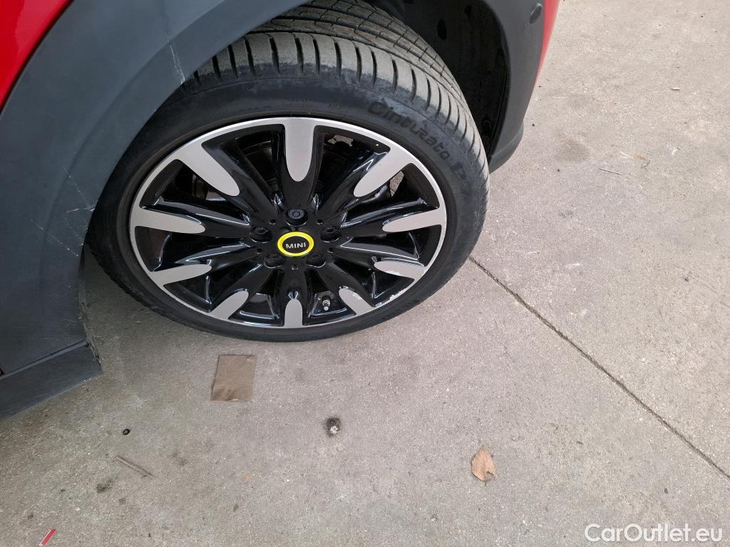  Mini  Mini   Electric / 2021 / 3P / Berline Cooper SE Finition  Yours 184 ch BVA #6