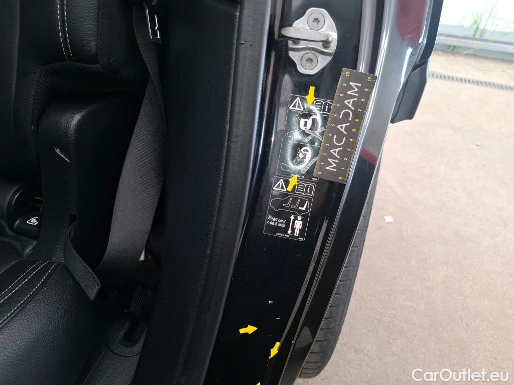  Mercedes  GLB MERCEDES-BENZ  / 2019 / 5P / SUV  220 d AMG Line 4Matic #25