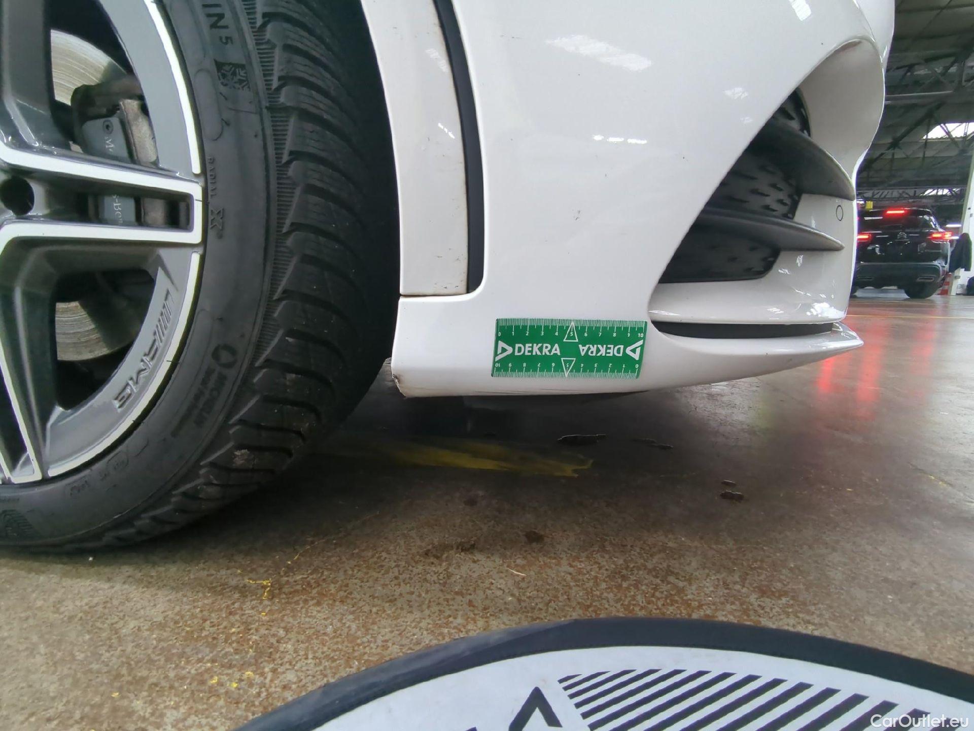  Mercedes  A-Klasse MERCEDES-BENZ Classe A Compact / 2018 / 5P / Berline A 200 d AMG Line 8G-DCT #17