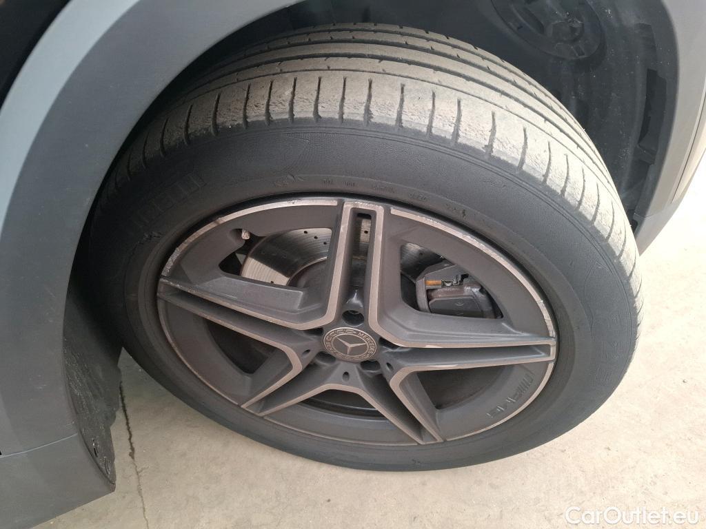  Mercedes  GLB MERCEDES-BENZ  / 2019 / 5P / SUV  220 d AMG Line 4Matic #1