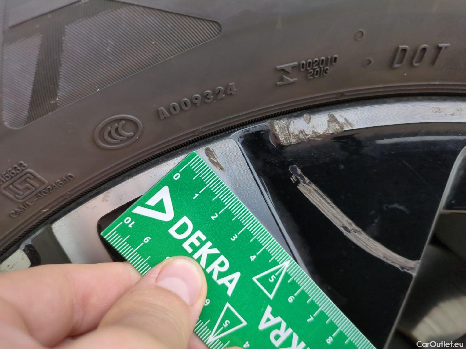  Mercedes  GLA MERCEDES-BENZ  / 2020 / 5P / SUV 2.0  200 D BUSINESS LINE DCT #5