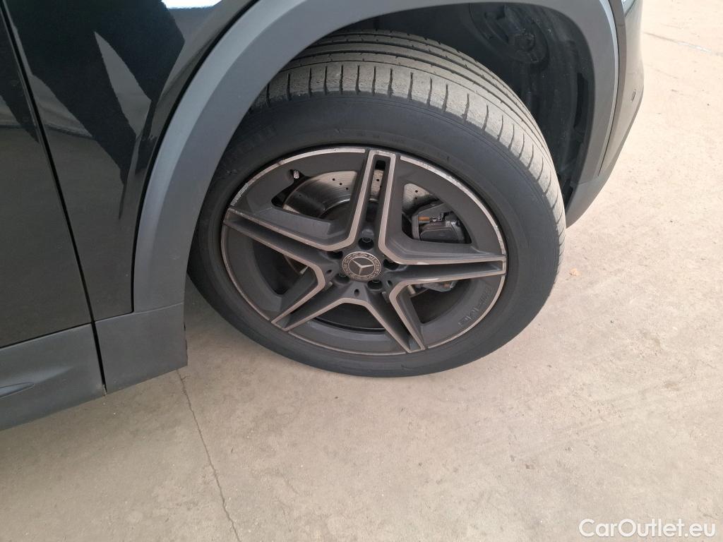  Mercedes  GLB MERCEDES-BENZ  / 2019 / 5P / SUV  220 d AMG Line 4Matic #33