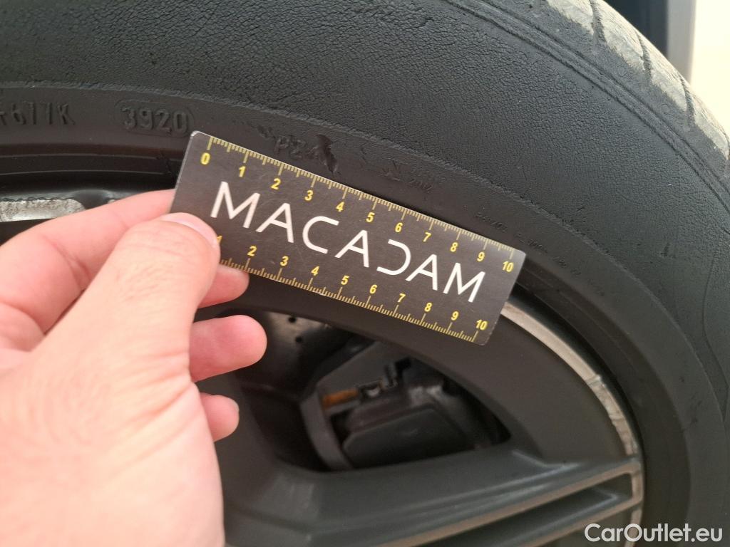  Mercedes  GLB MERCEDES-BENZ  / 2019 / 5P / SUV  220 d AMG Line 4Matic #5