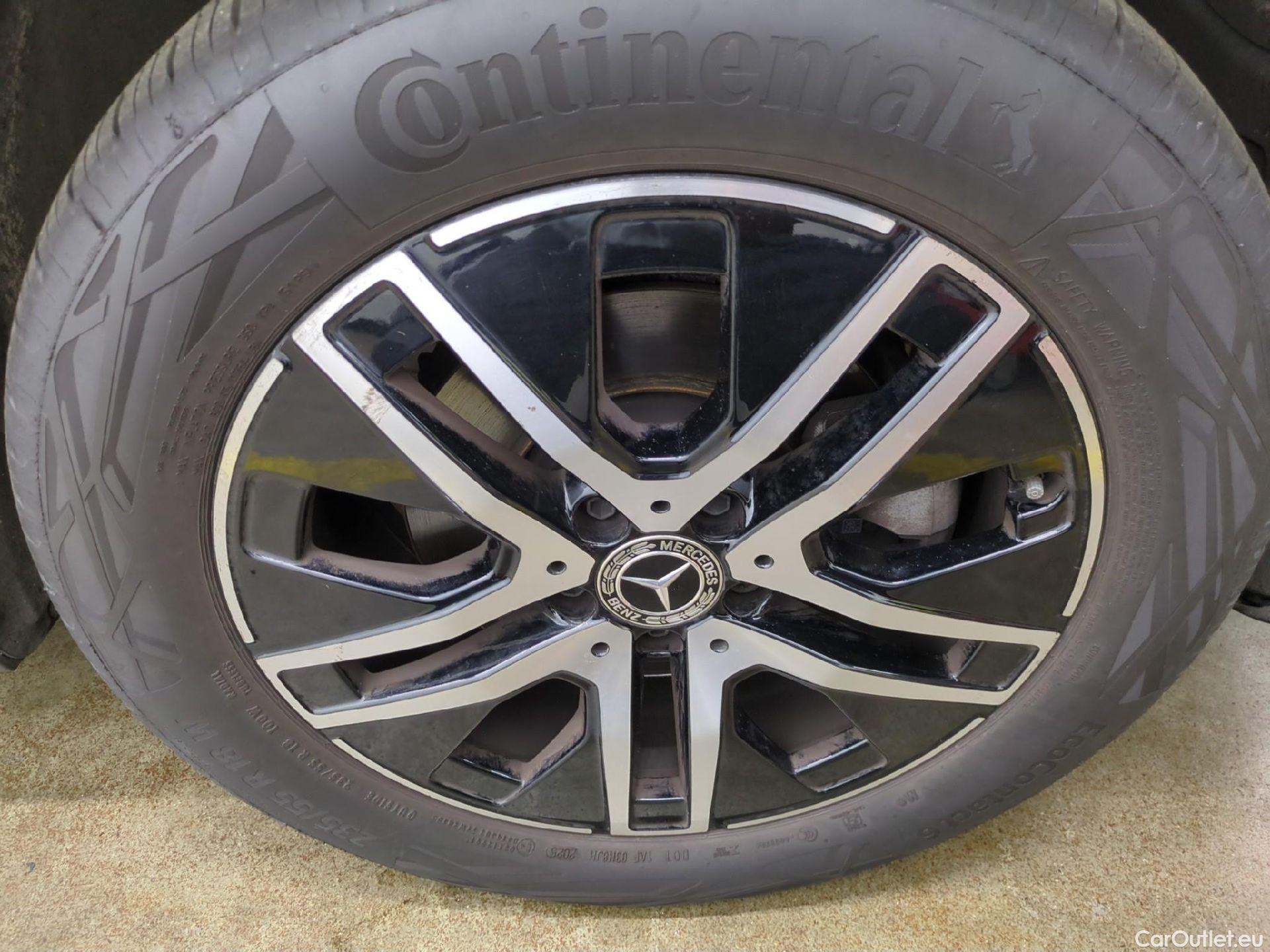  Mercedes  GLA MERCEDES-BENZ  / 2020 / 5P / SUV 2.0  200 D BUSINESS LINE DCT #1