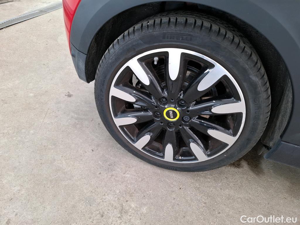  Mini  Mini   Electric / 2021 / 3P / Berline Cooper SE Finition  Yours 184 ch BVA #10