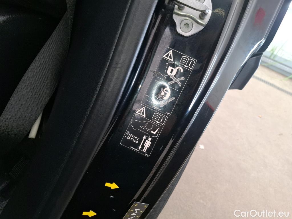  Mercedes  GLB MERCEDES-BENZ  / 2019 / 5P / SUV  220 d AMG Line 4Matic #22