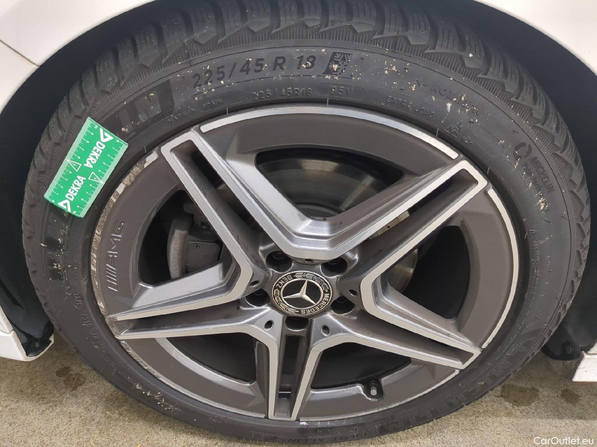  Mercedes  A-Klasse MERCEDES-BENZ Classe A Compact / 2018 / 5P / Berline A 200 d AMG Line 8G-DCT #7