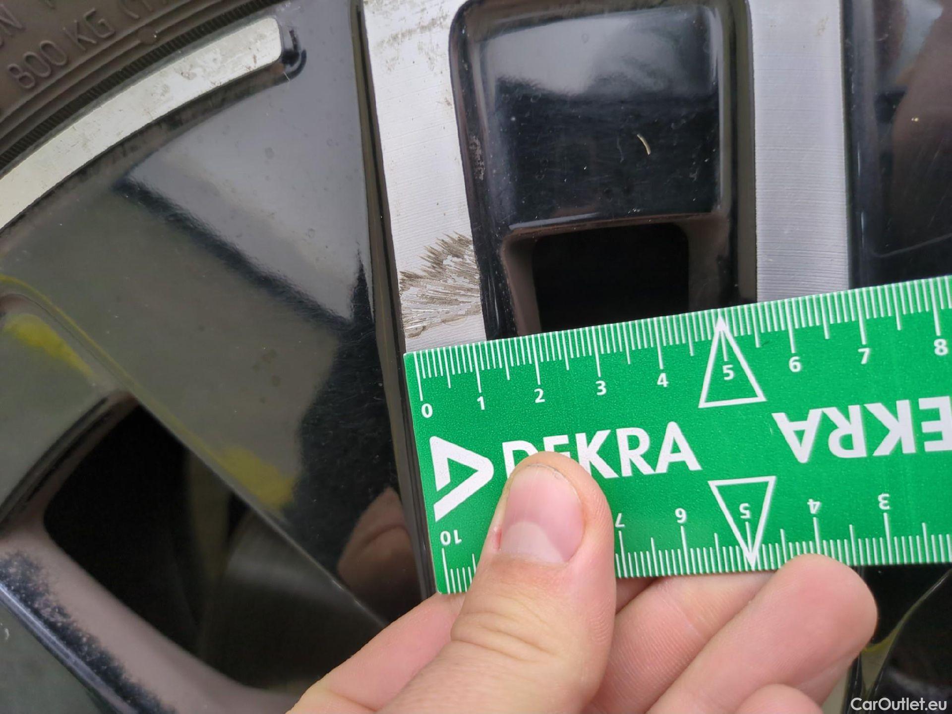  Mercedes  GLA MERCEDES-BENZ  / 2020 / 5P / SUV 2.0  200 D BUSINESS LINE DCT #3