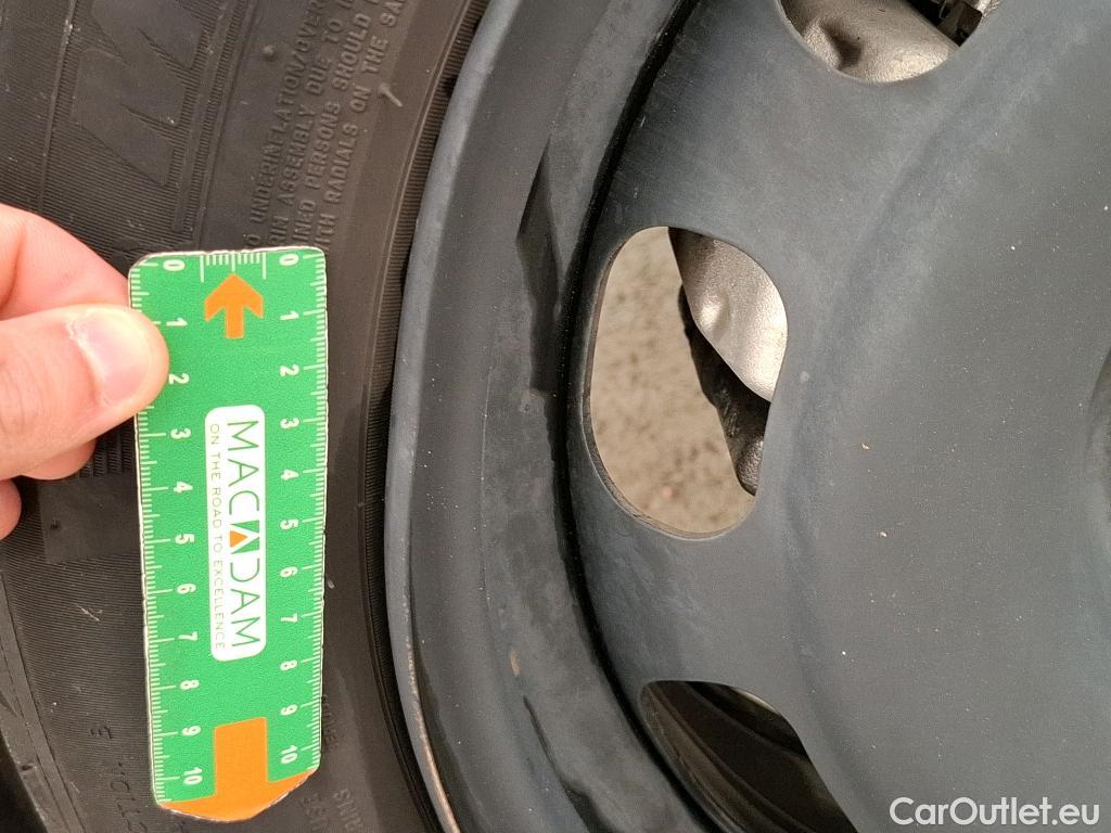  Peugeot  208  Active Pack 1.2 PureTech 100CV BVA8 E6d #17