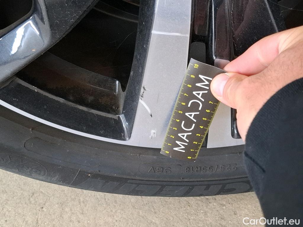  Peugeot  5008 PEUGEOT  / 2016 / 5P / SUV Puretech 180 S&S EAT8 GT Line #16