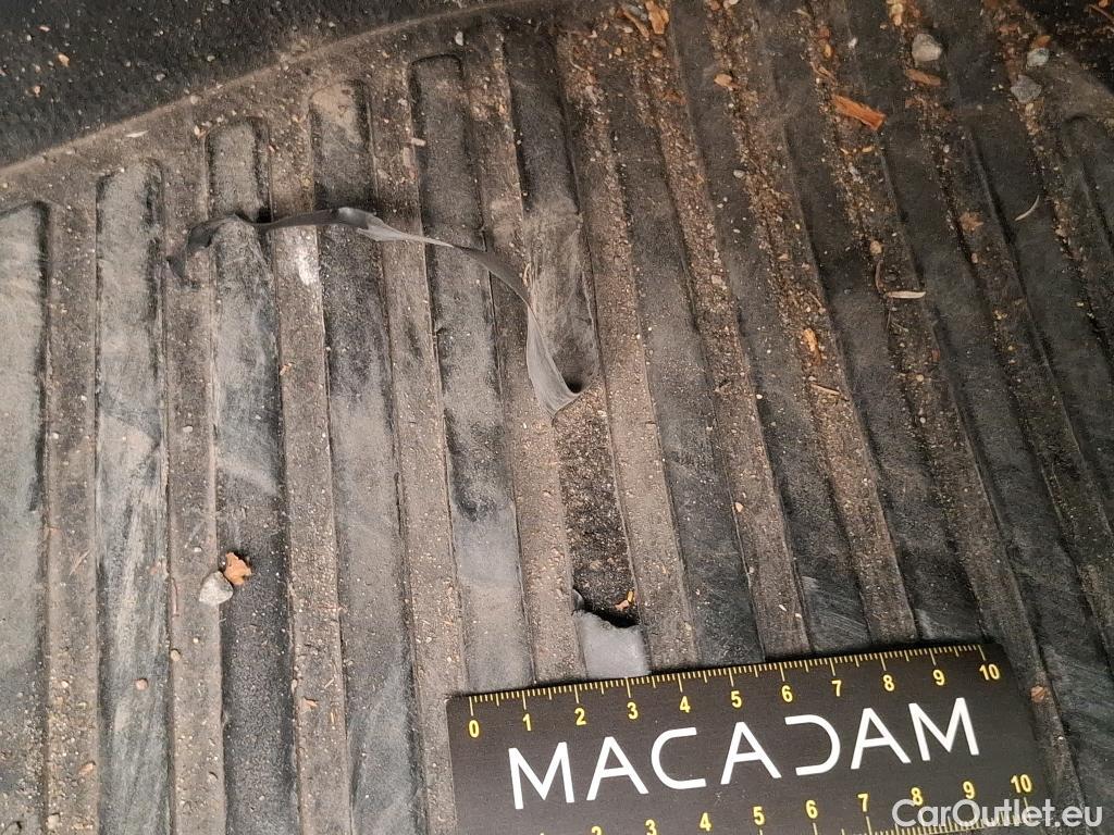  Opel  Insignia OPEL  5p Berline 1.6 CDTi 136 Auto Cosmo #81