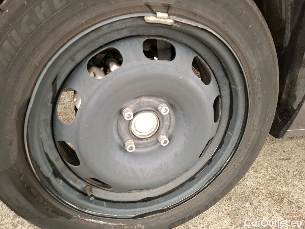  Peugeot  208  Active Pack 1.2 PureTech 100CV BVA8 E6d #15