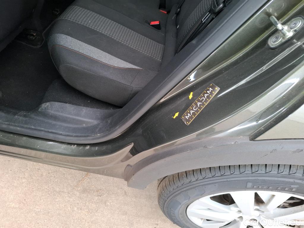  Peugeot  3008  Active Business 1.5 HDi 130CV BVA8 E6d #8