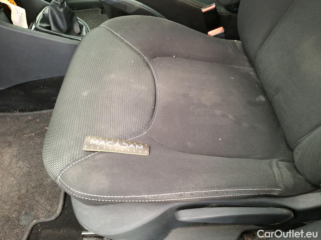  Renault  Clio  IV Business 0.9 TCe 90CV BVM5 E6 #17