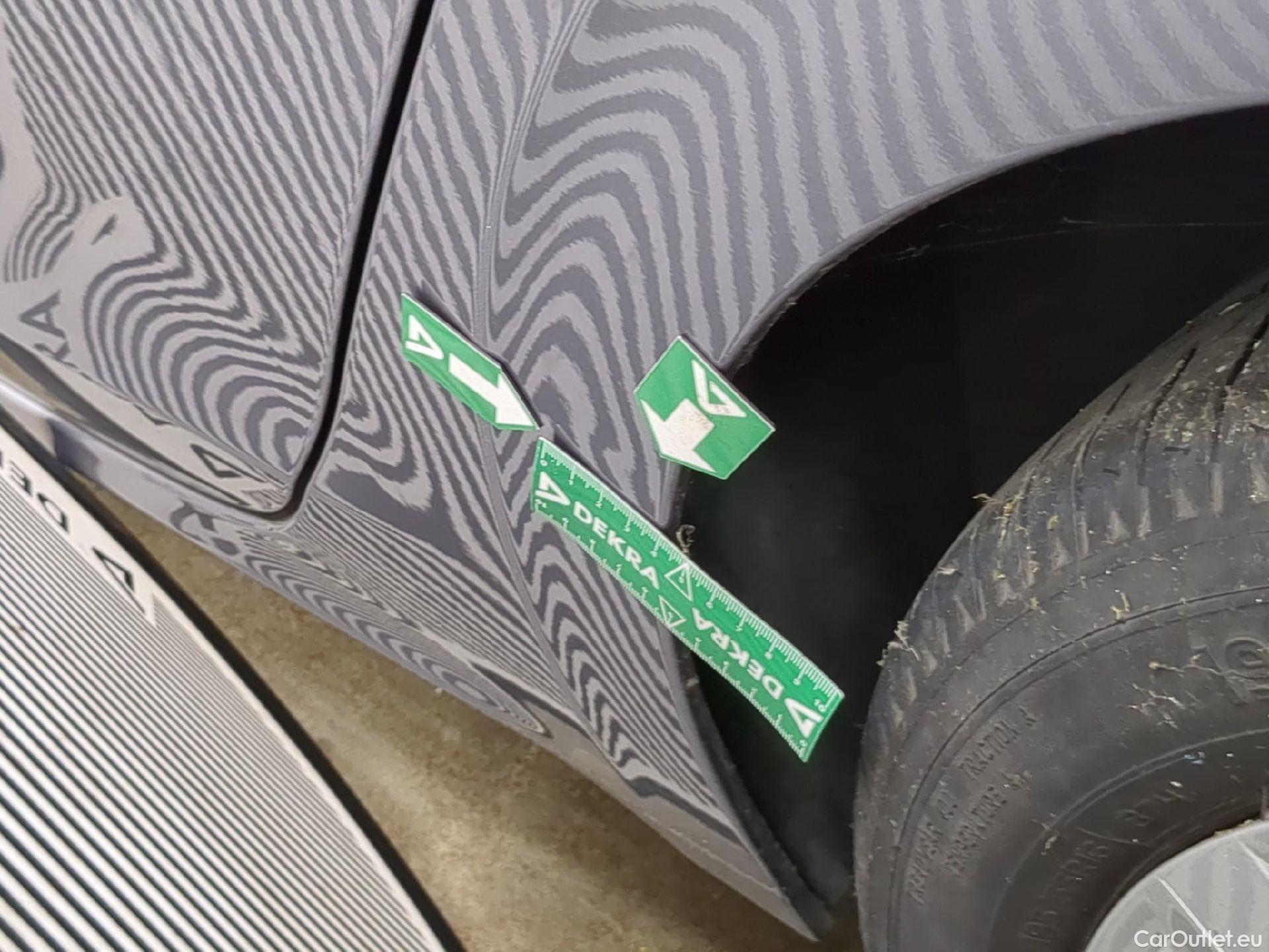  Peugeot  208 PEUGEOT  5p Berline Puretech 82 Signature #15