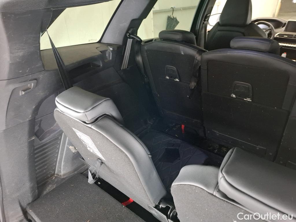  Peugeot  5008 PEUGEOT  / 2016 / 5P / SUV Puretech 180 S&S EAT8 GT Line #1