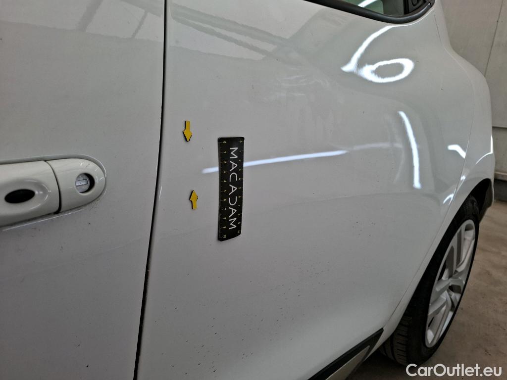  Renault  Clio  IV Business 0.9 TCe 90CV BVM5 E6 #1