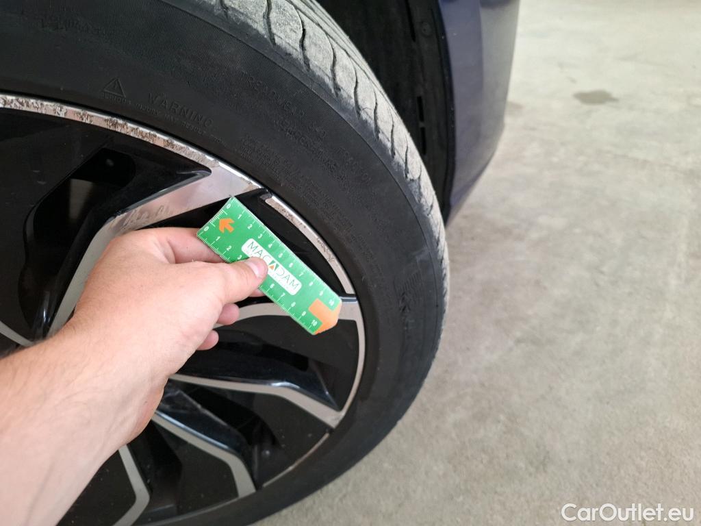  Volkswagen  Golf  VOLKSWAGEN / 2020 / 5P / Berline 2.0 TDI SCR 150 DSG7 Life 1st #34