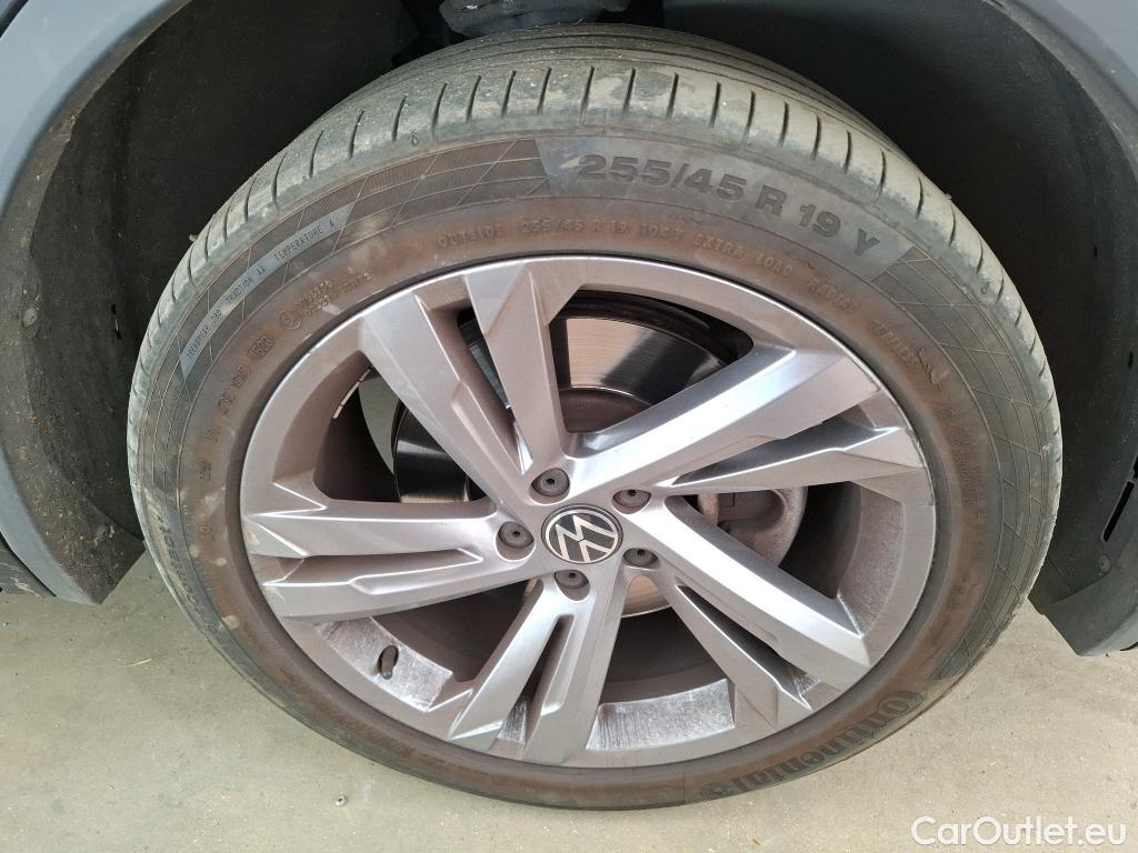  Volkswagen  Tiguan  R-Line Exclusive eHybrid 1.4 TSI 245CV BVA6 E6d #22