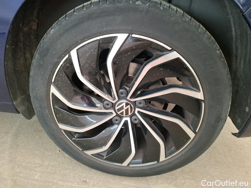  Volkswagen  Golf  VOLKSWAGEN / 2020 / 5P / Berline 2.0 TDI SCR 150 DSG7 Life 1st #17