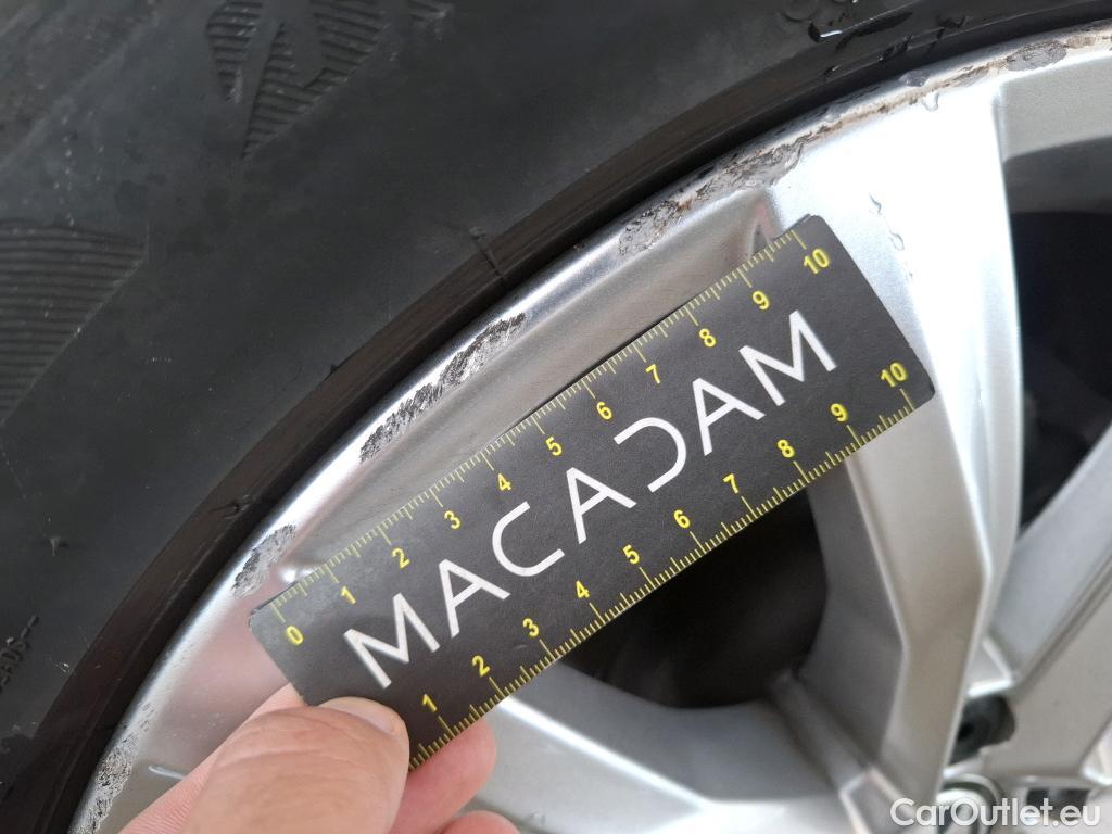  Volkswagen  T-ROC VOLKSWAGEN  / 2017 / 5P / SUV 1.5 TSI 150 EVO CARAT EXCLUSIVE DSG7 #11