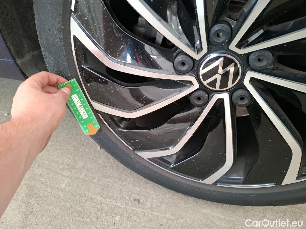  Volkswagen  Golf  VOLKSWAGEN / 2020 / 5P / Berline 2.0 TDI SCR 150 DSG7 Life 1st #23