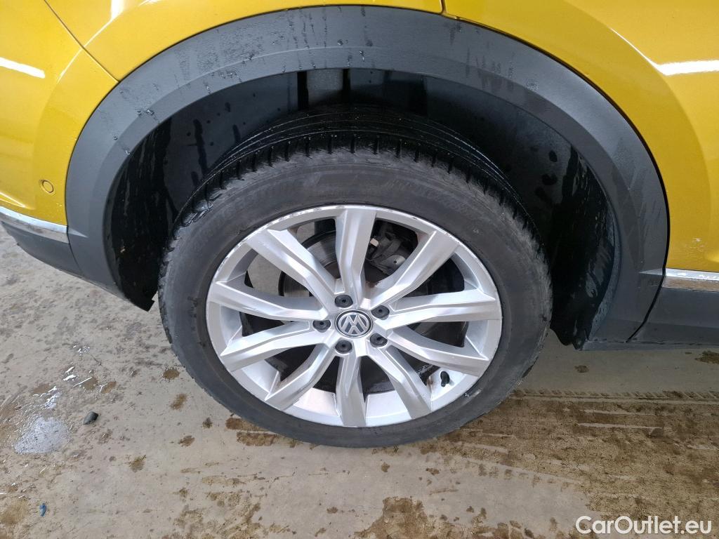  Volkswagen  T-ROC VOLKSWAGEN  / 2017 / 5P / SUV 1.5 TSI 150 EVO CARAT EXCLUSIVE DSG7 #8