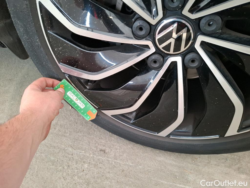  Volkswagen  Golf  VOLKSWAGEN / 2020 / 5P / Berline 2.0 TDI SCR 150 DSG7 Life 1st #24