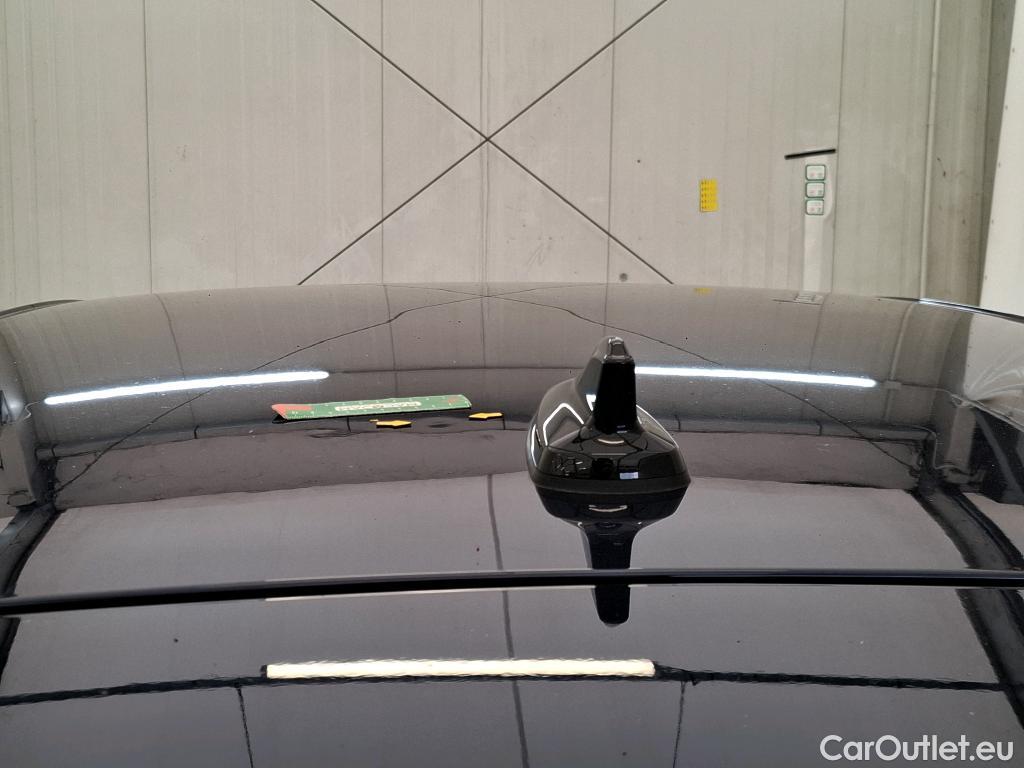  Volkswagen  Golf  VOLKSWAGEN / 2020 / 5P / Berline 2.0 TDI SCR 150 DSG7 Life 1st #40