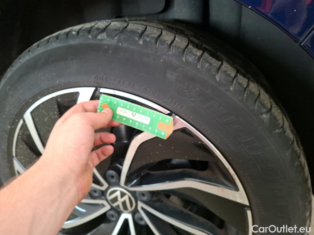  Volkswagen  Golf  VOLKSWAGEN / 2020 / 5P / Berline 2.0 TDI SCR 150 DSG7 Life 1st #21