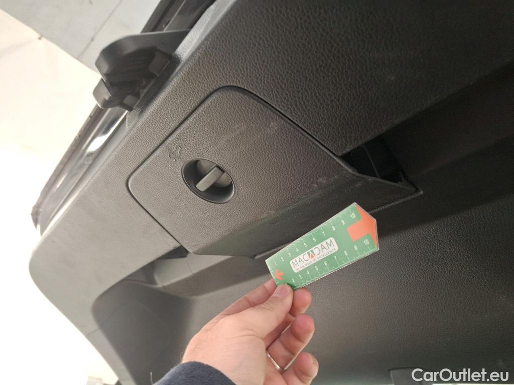  Volkswagen  Golf  VOLKSWAGEN 5p Berline 2.0 TDI 150 DSG7 Cft Busi BMT #6