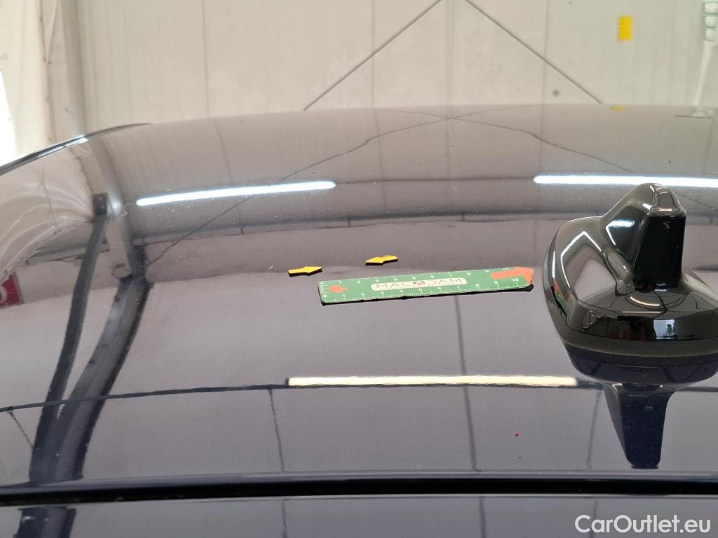  Volkswagen  Golf  VOLKSWAGEN / 2020 / 5P / Berline 2.0 TDI SCR 150 DSG7 Life 1st #42