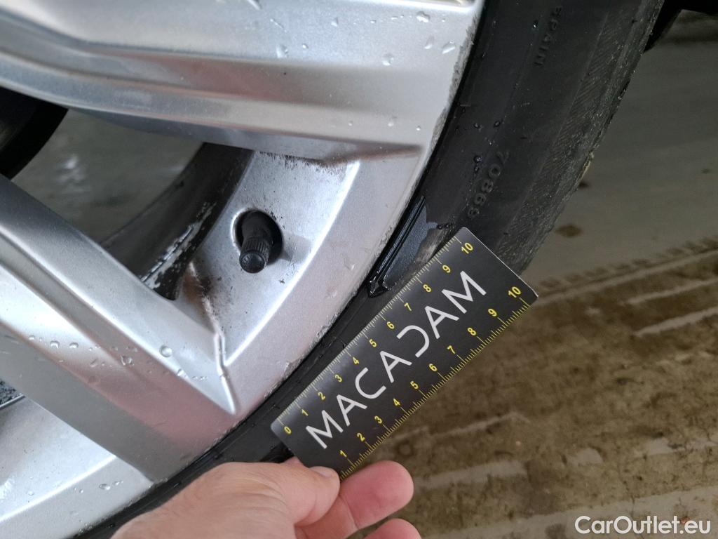  Volkswagen  T-ROC VOLKSWAGEN  / 2017 / 5P / SUV 1.5 TSI 150 EVO CARAT EXCLUSIVE DSG7 #15