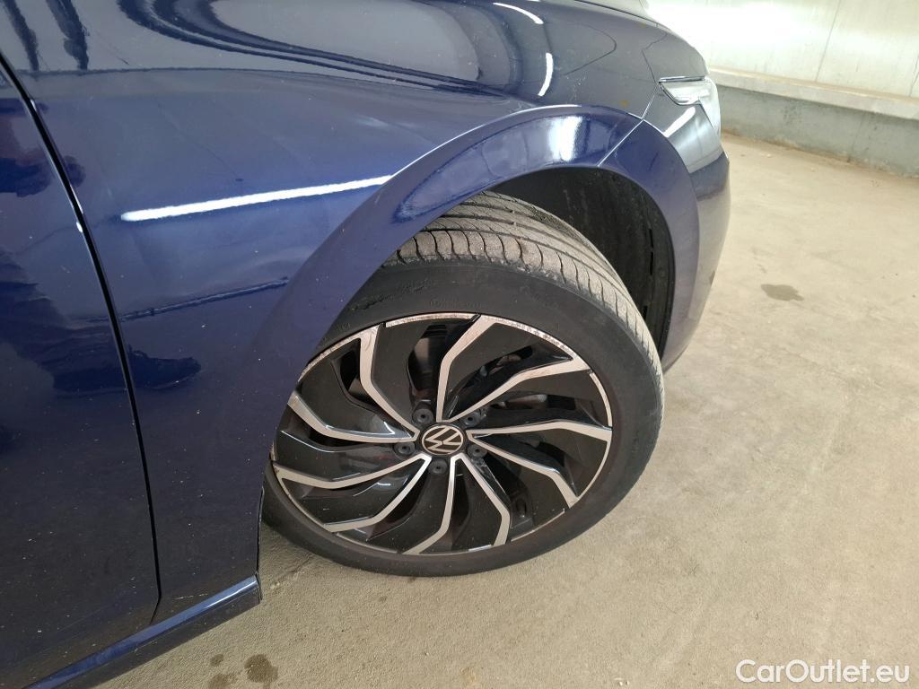  Volkswagen  Golf  VOLKSWAGEN / 2020 / 5P / Berline 2.0 TDI SCR 150 DSG7 Life 1st #31