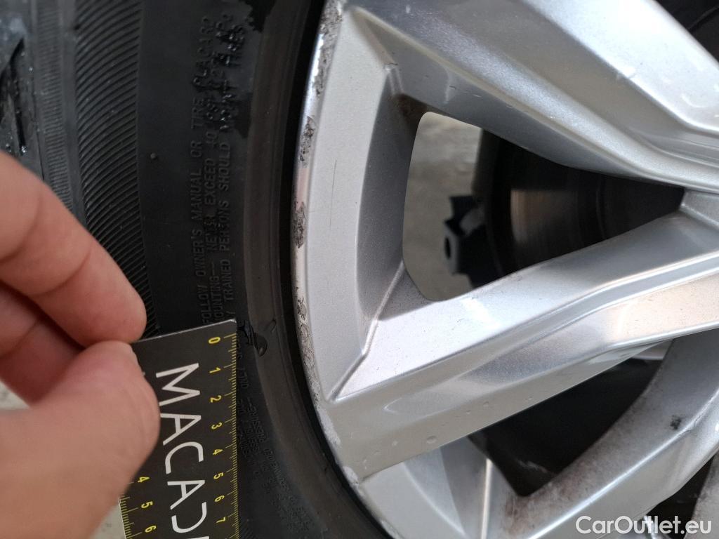  Volkswagen  T-ROC VOLKSWAGEN  / 2017 / 5P / SUV 1.5 TSI 150 EVO CARAT EXCLUSIVE DSG7 #19