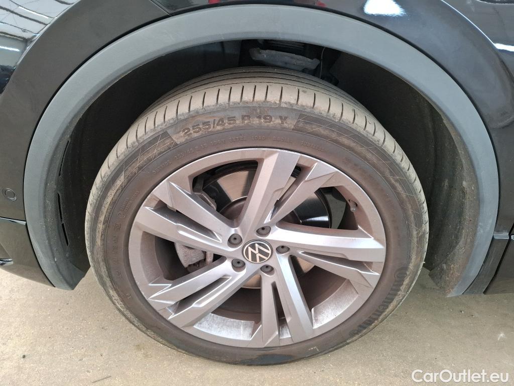  Volkswagen  Tiguan  R-Line Exclusive eHybrid 1.4 TSI 245CV BVA6 E6d #1