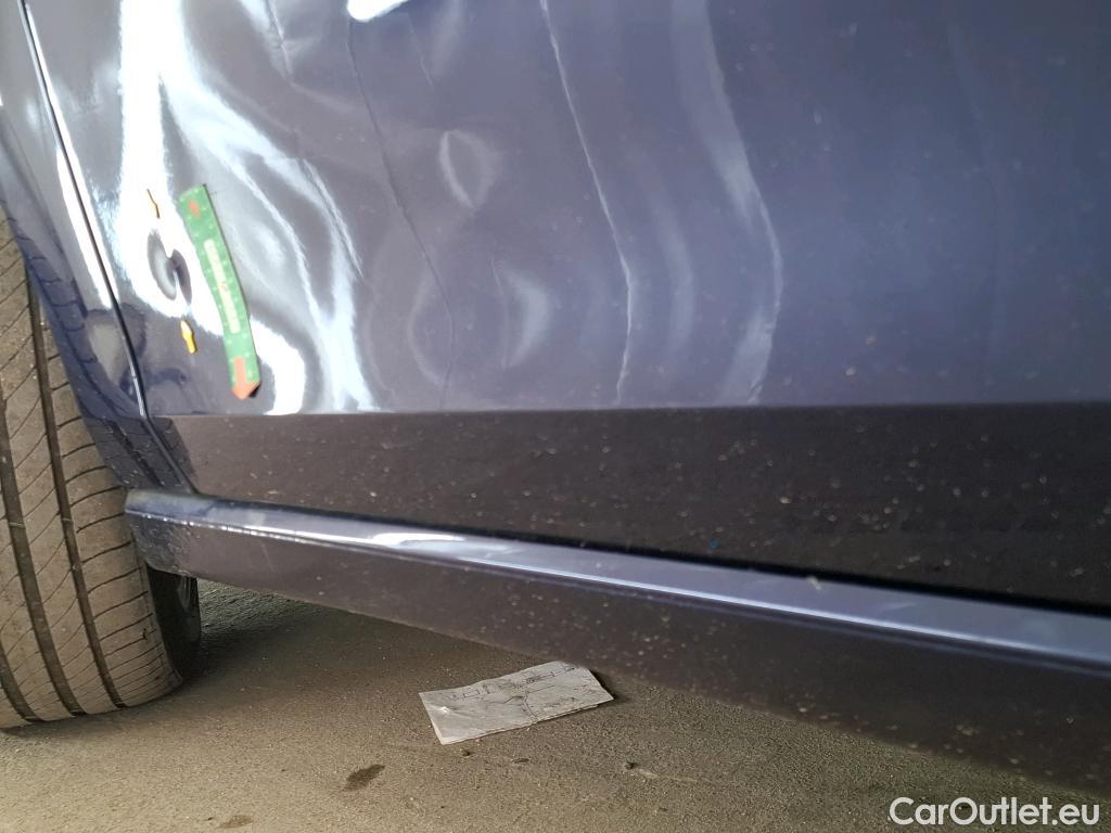  Volkswagen  Golf  VOLKSWAGEN / 2020 / 5P / Berline 2.0 TDI SCR 150 DSG7 Life 1st #3