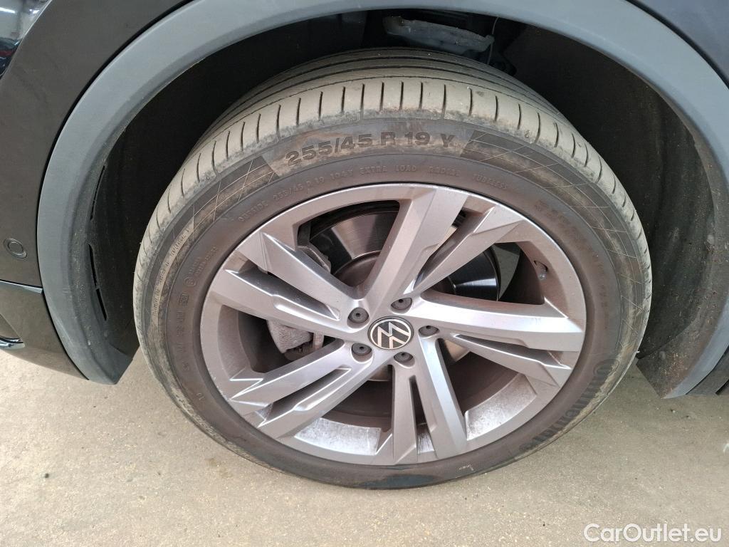  Volkswagen  Tiguan  R-Line Exclusive eHybrid 1.4 TSI 245CV BVA6 E6d #8