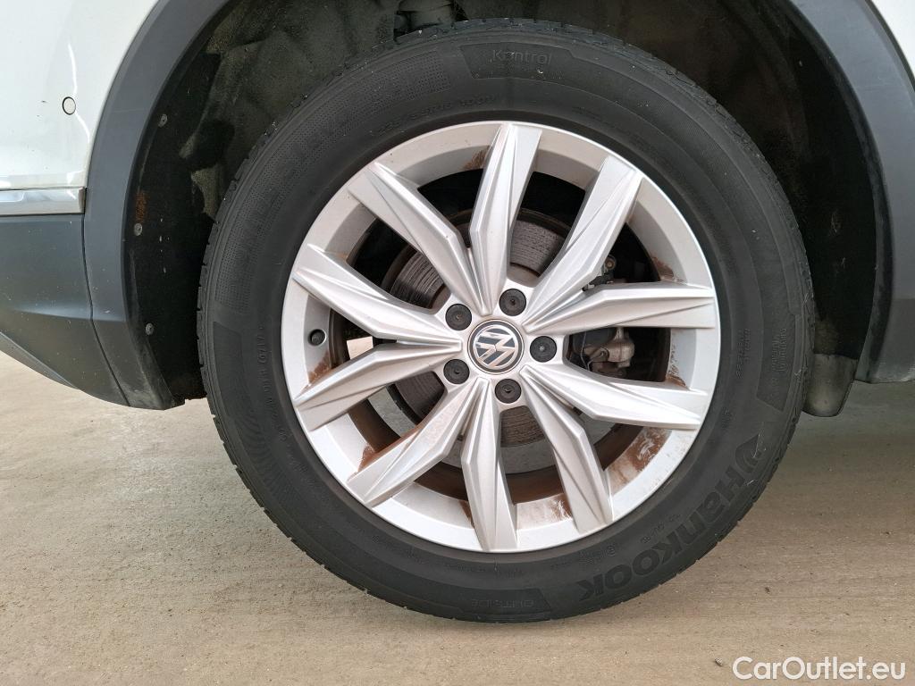  Volkswagen  Tiguan VOLKSWAGEN  5p SUV 20 TDI 150 DSG7 Carat BMT #10