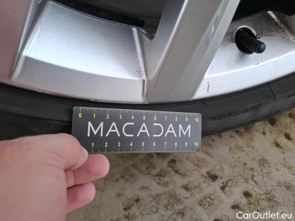  Volkswagen  T-ROC VOLKSWAGEN  / 2017 / 5P / SUV 1.5 TSI 150 EVO CARAT EXCLUSIVE DSG7 #7