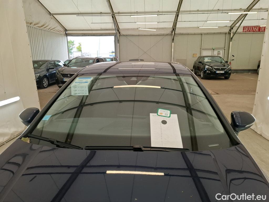  Volkswagen  Golf  VOLKSWAGEN / 2020 / 5P / Berline 2.0 TDI SCR 150 DSG7 Life 1st #54