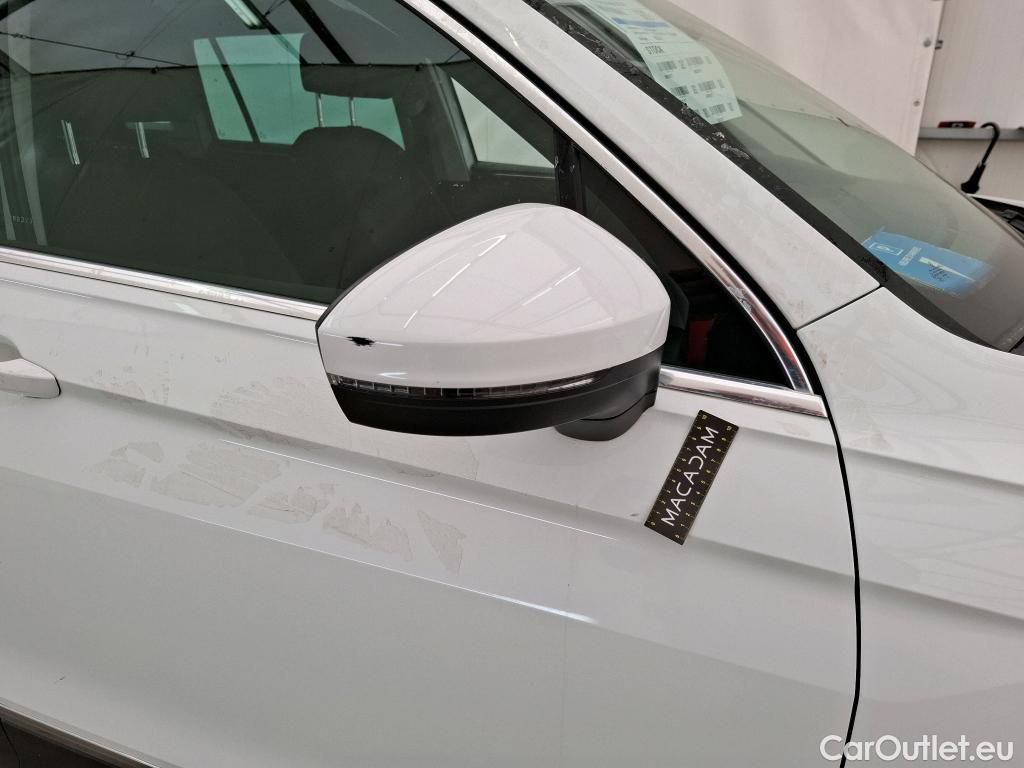  Volkswagen  Tiguan VOLKSWAGEN  5p SUV 20 TDI 150 DSG7 Carat BMT #17