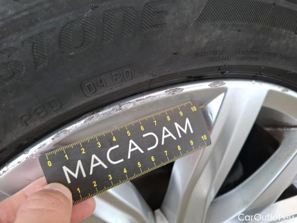  Volkswagen  T-ROC VOLKSWAGEN  / 2017 / 5P / SUV 1.5 TSI 150 EVO CARAT EXCLUSIVE DSG7 #12