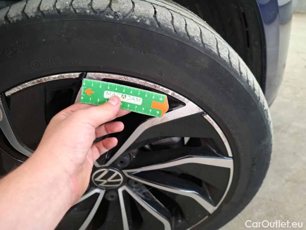  Volkswagen  Golf  VOLKSWAGEN / 2020 / 5P / Berline 2.0 TDI SCR 150 DSG7 Life 1st #33