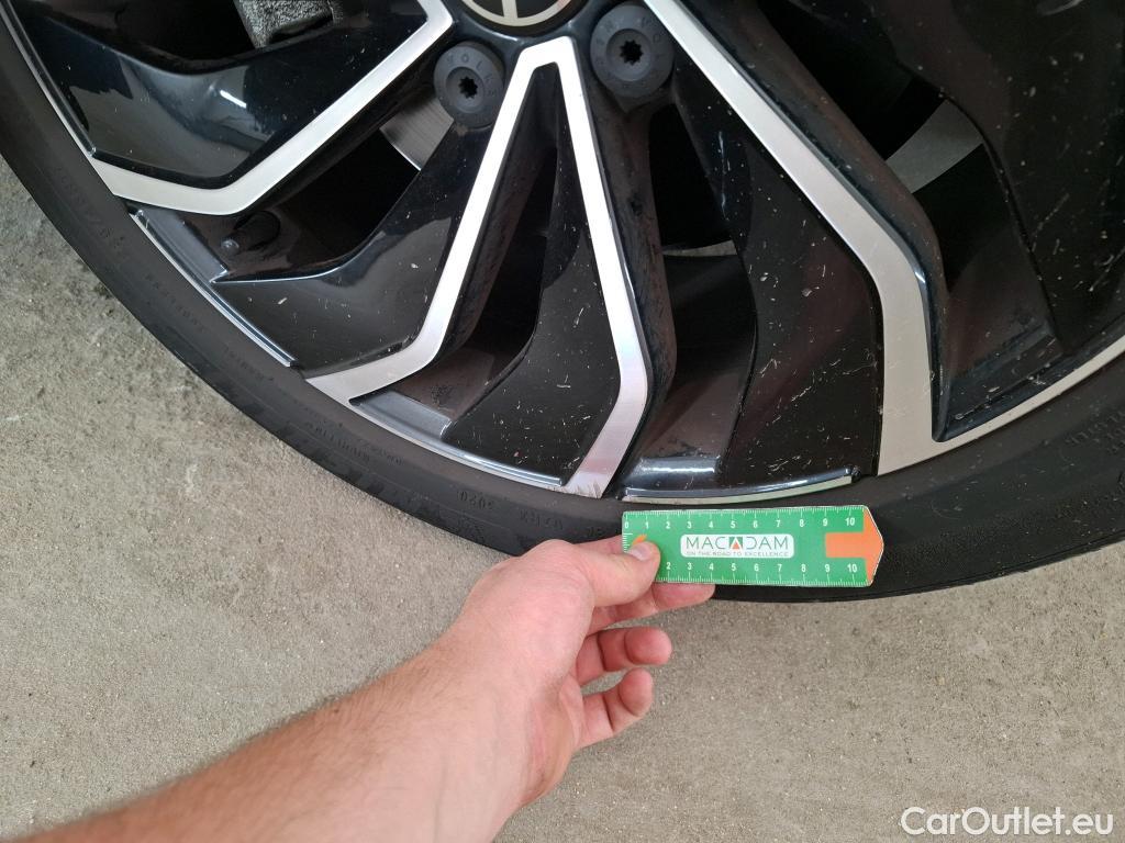  Volkswagen  Golf  VOLKSWAGEN / 2020 / 5P / Berline 2.0 TDI SCR 150 DSG7 Life 1st #49