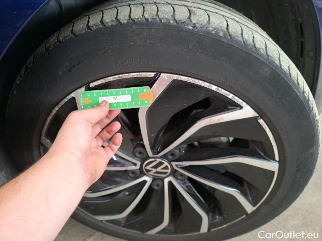  Volkswagen  Golf  VOLKSWAGEN / 2020 / 5P / Berline 2.0 TDI SCR 150 DSG7 Life 1st #35