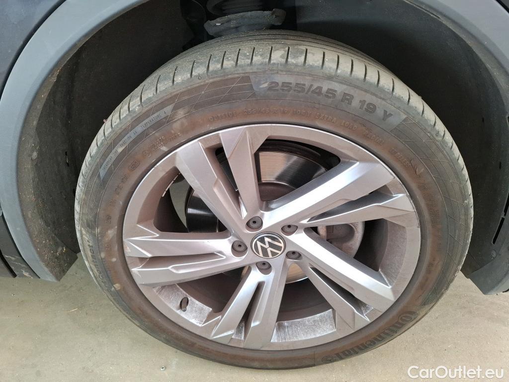  Volkswagen  Tiguan  R-Line Exclusive eHybrid 1.4 TSI 245CV BVA6 E6d #5