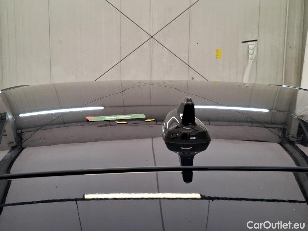  Volkswagen  Golf  VOLKSWAGEN / 2020 / 5P / Berline 2.0 TDI SCR 150 DSG7 Life 1st #41