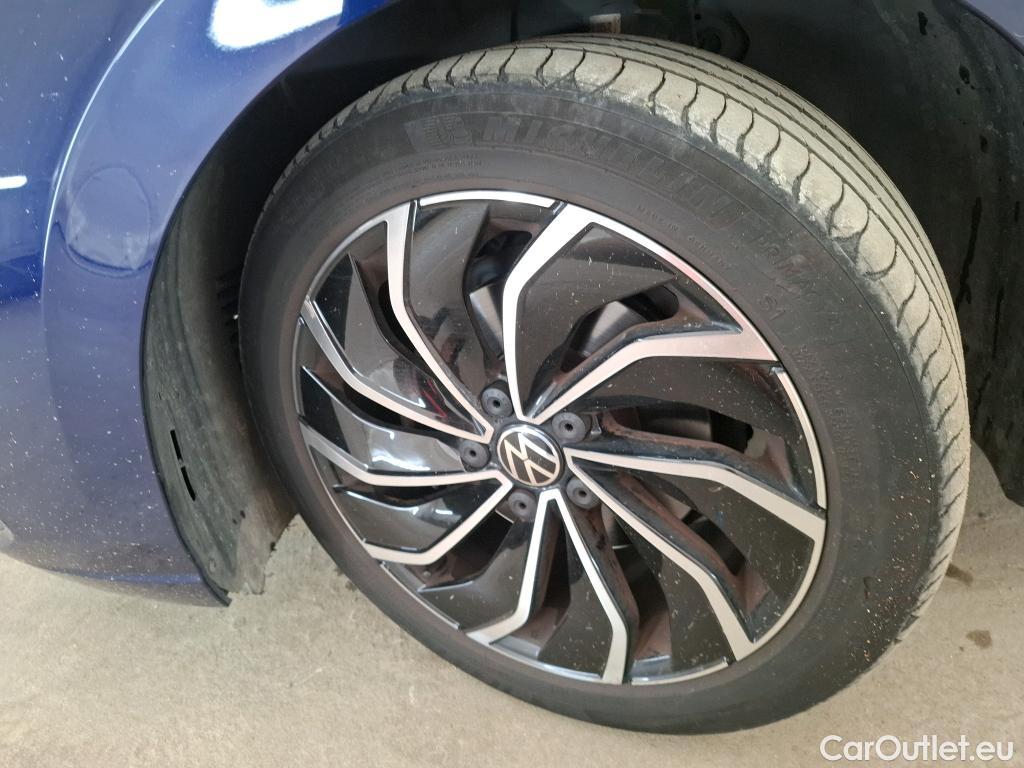  Volkswagen  Golf  VOLKSWAGEN / 2020 / 5P / Berline 2.0 TDI SCR 150 DSG7 Life 1st #48