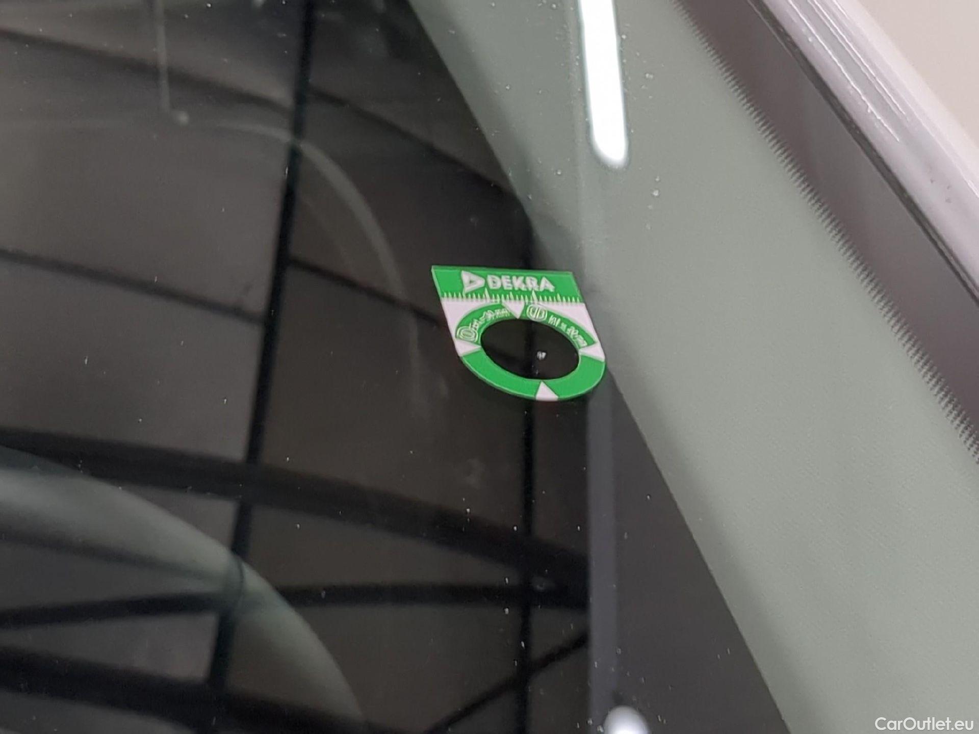  Renault  Megane  IV Berline 5 ptes. Société Air Nav 1.5 dCi 90CV BVM6 E6 #13